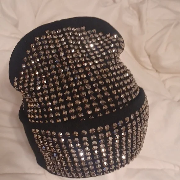 NEW!!! Women's Natasha rhinestone beanie! - Picture 4 of 6